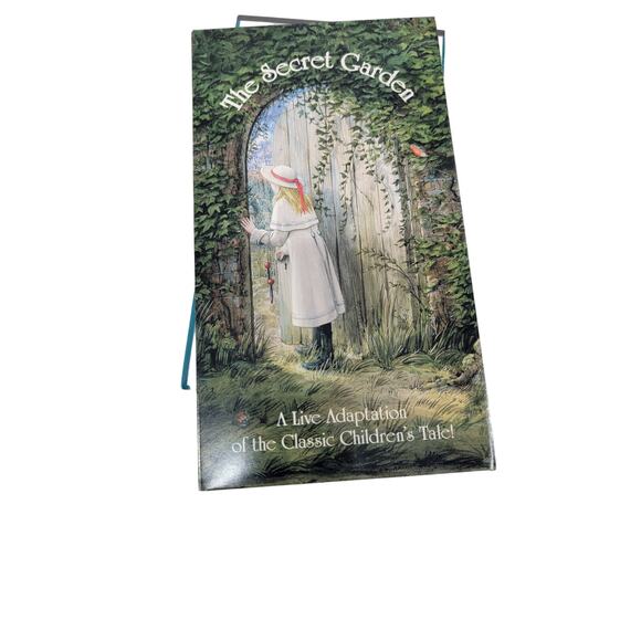 VHS 3 Pack: The Secret Garden; New Adventures of Heidi; The Wilderness Family - Picture 6 of 9